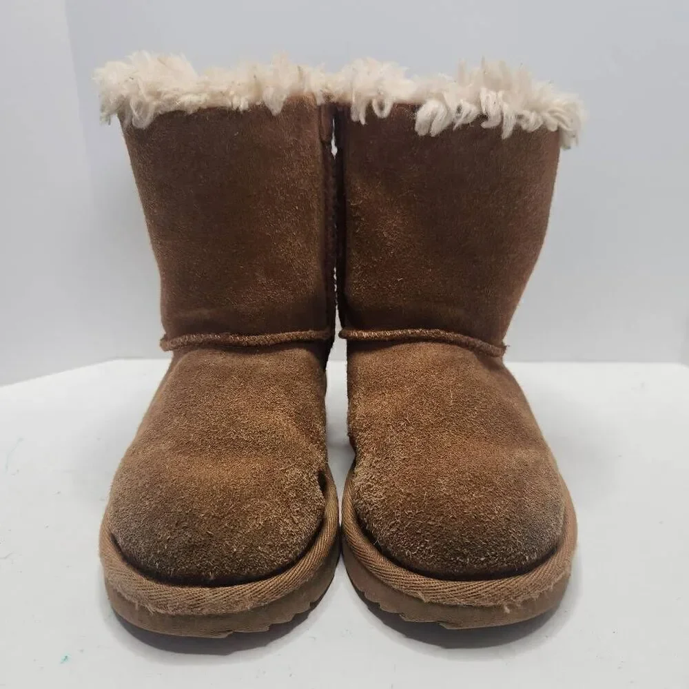UGG kids chesnut